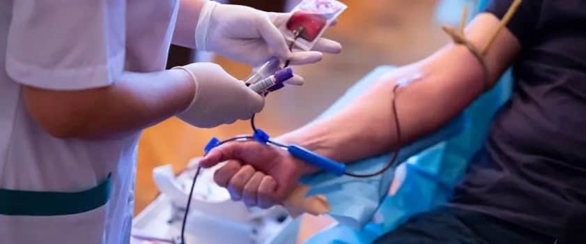 Skutki uboczne gęstej krwi: poważne zagrożenia zdrowotne, których nie ignoruj