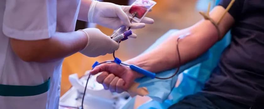 Skutki uboczne gęstej krwi: poważne zagrożenia zdrowotne, których nie ignoruj