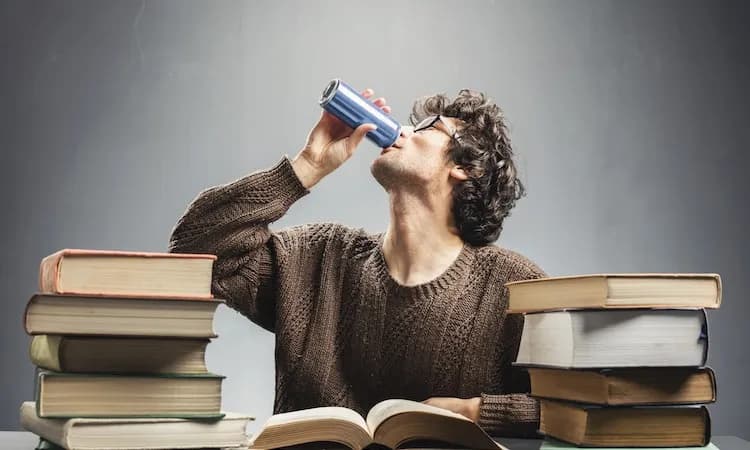 Skutki uboczne energetyków: zagrożenia zdrowotne, o których musisz wiedzieć