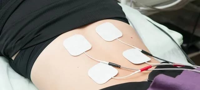 Skutki uboczne pradaxy: Objawy, częstość występowania i co robić?